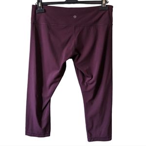 Lululemon Wunder under violet plum crop size 10